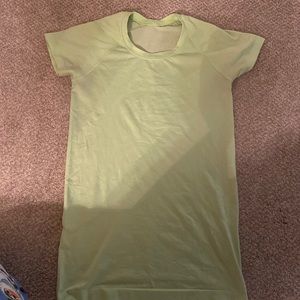 like green short sleeve lulu swiftly tech